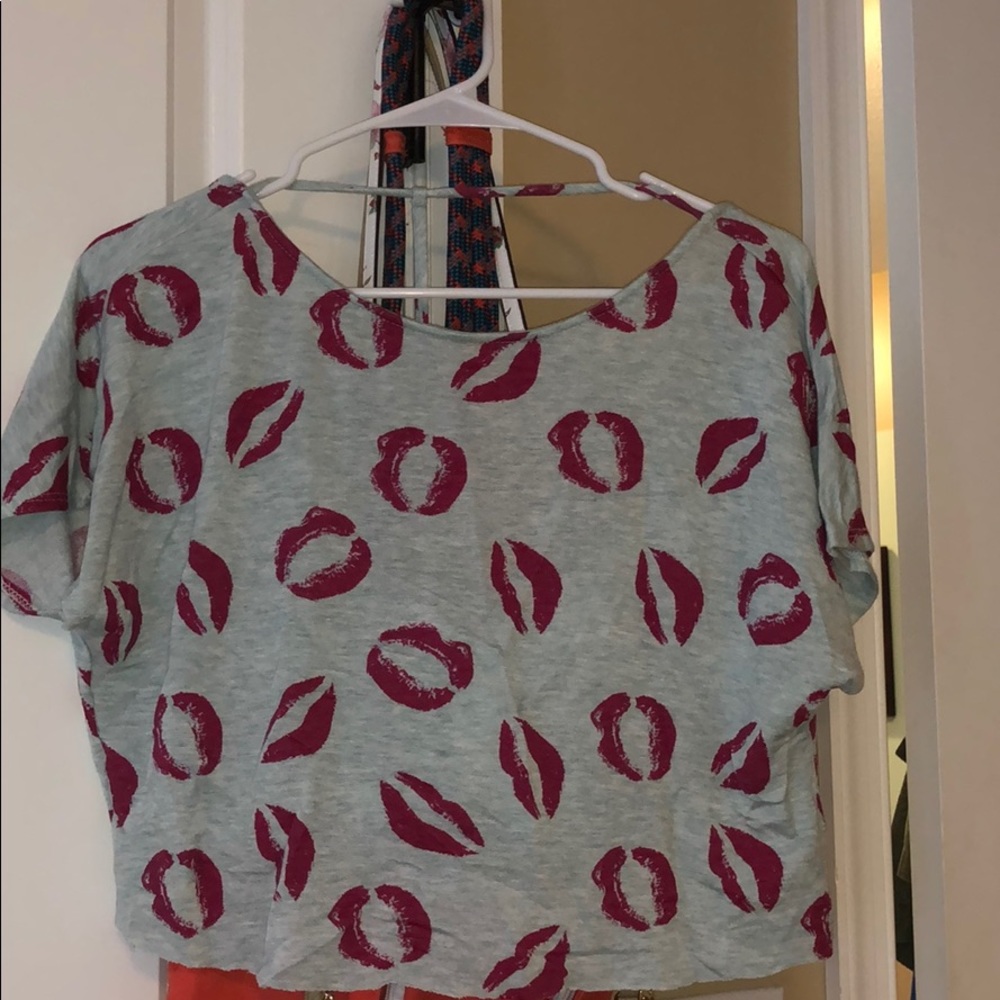 crop top